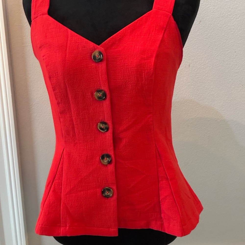 Adelyn Rae Red Sleeveless Fitted Blouse